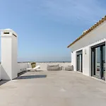 Bica Vista Guest house 4*